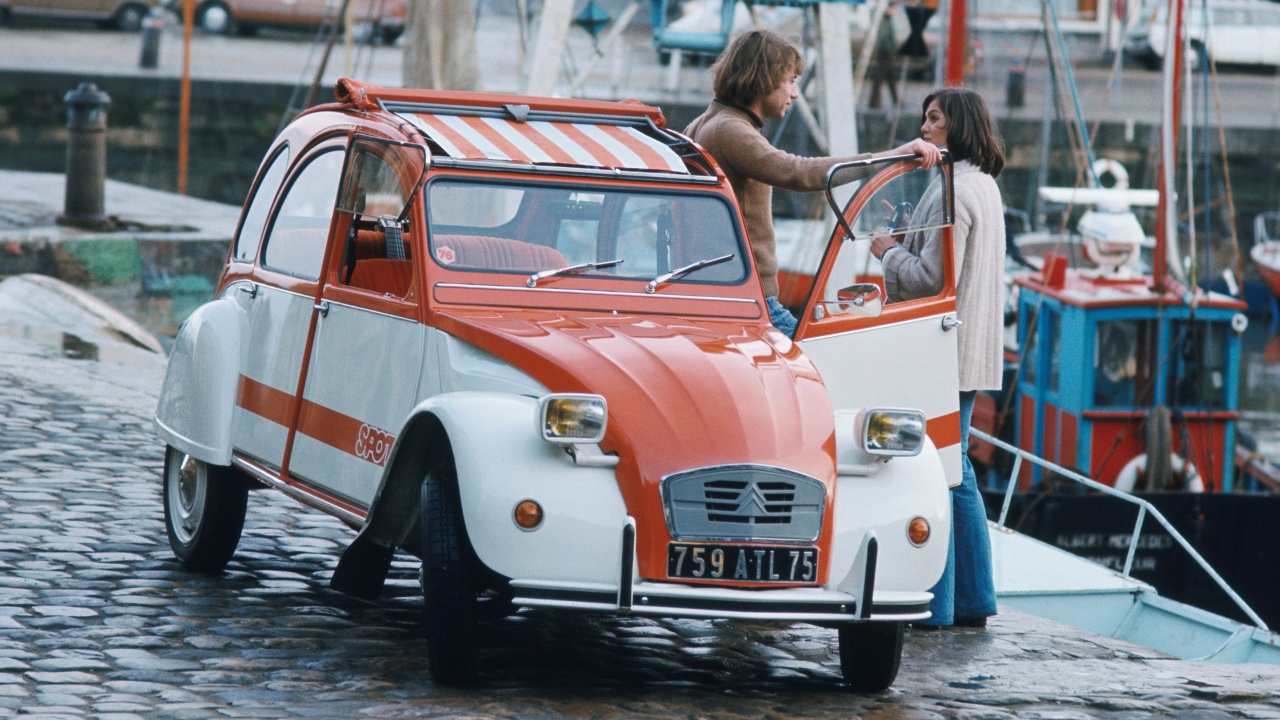 Citroën responde al Renault Twingo con su propio coche retro y barato: vuelve el legendario 2CV