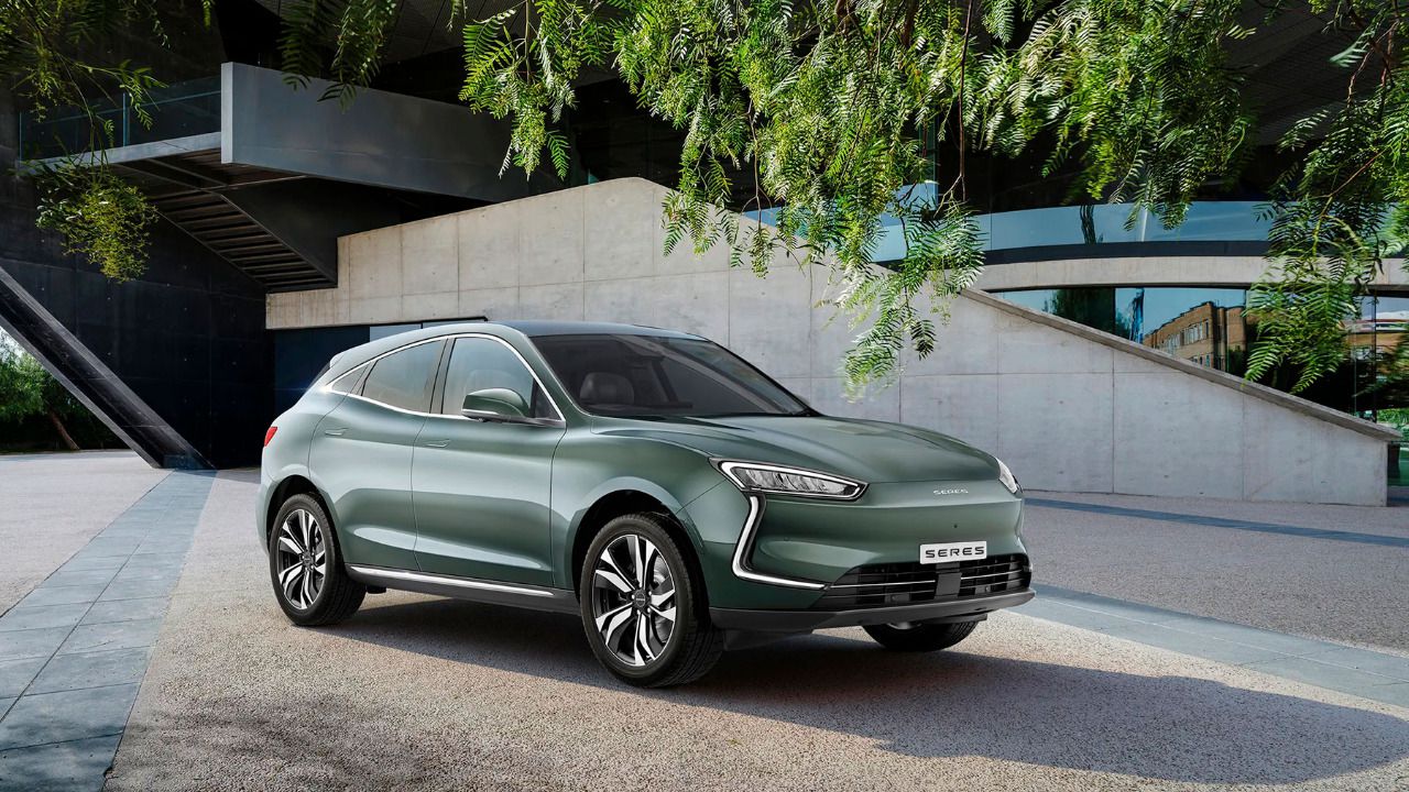 Llega el "coche TikTok": será fabricado por Seres y ofrecerá funciones basadas en la IA