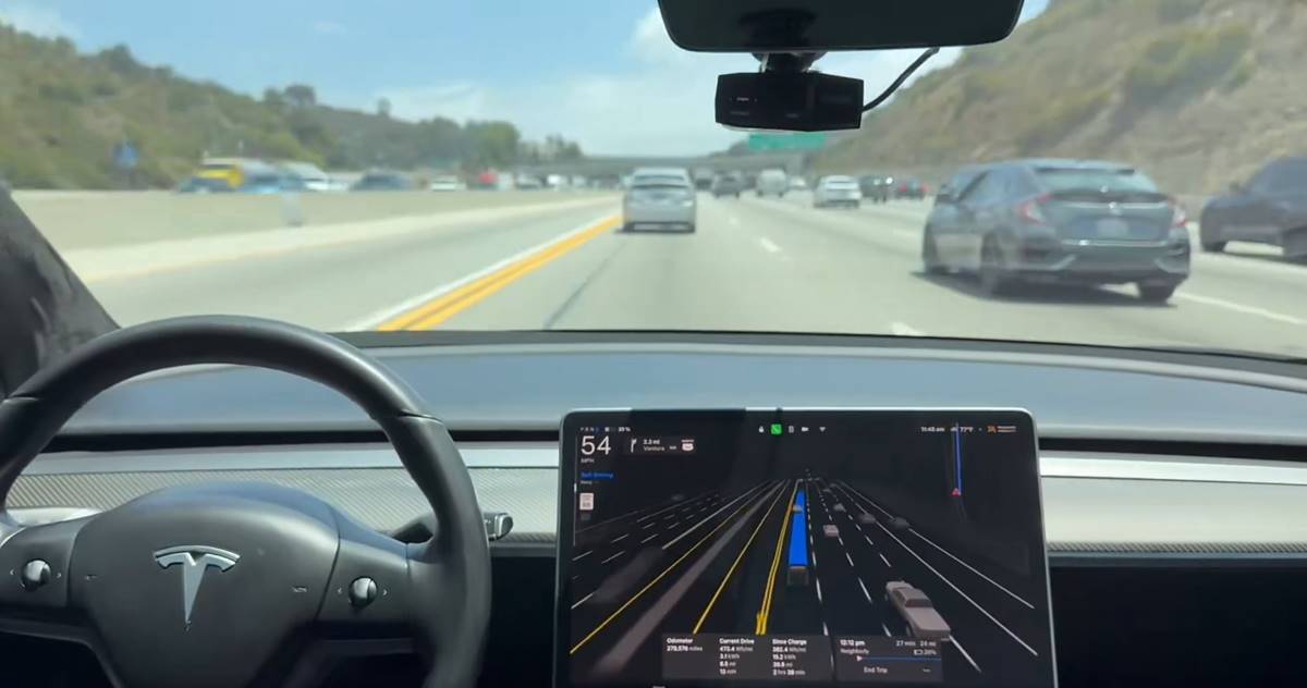 Un propietario prueba FSD V14 Lite en su Tesla con Hardware 3: "Parece que tengo un coche nuevo"
