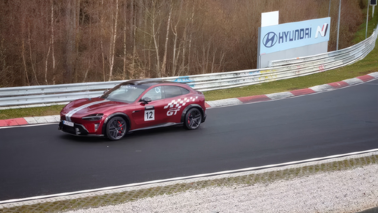 El Xiaomi YU7 GT se deja ver en el Nürburgring, esta vez sin camuflaje: camino a ser el SUV más rápido en el Infierno Verde