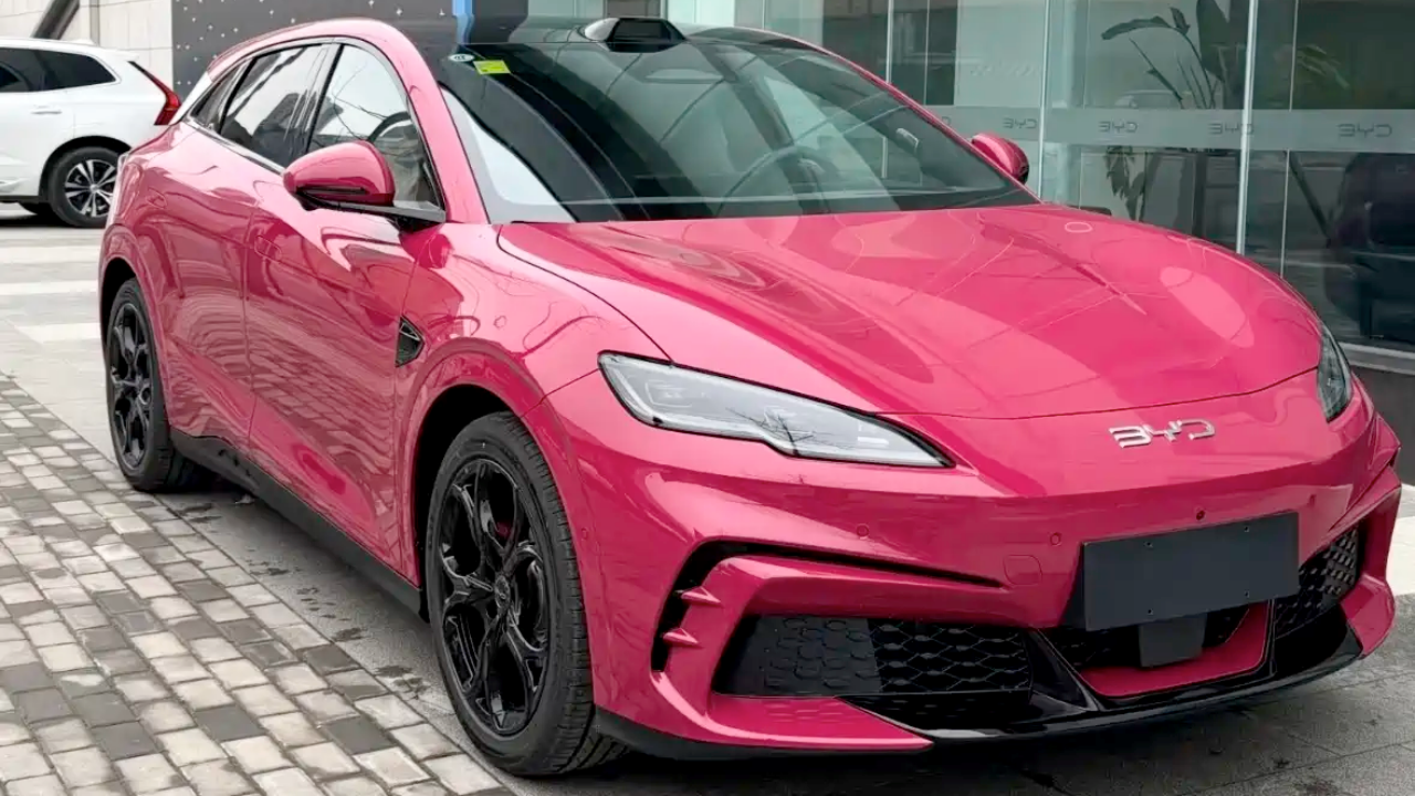 BYD extiende su sistema de carga en 5 minutos a la categoría compacta con el Seal 06 GT