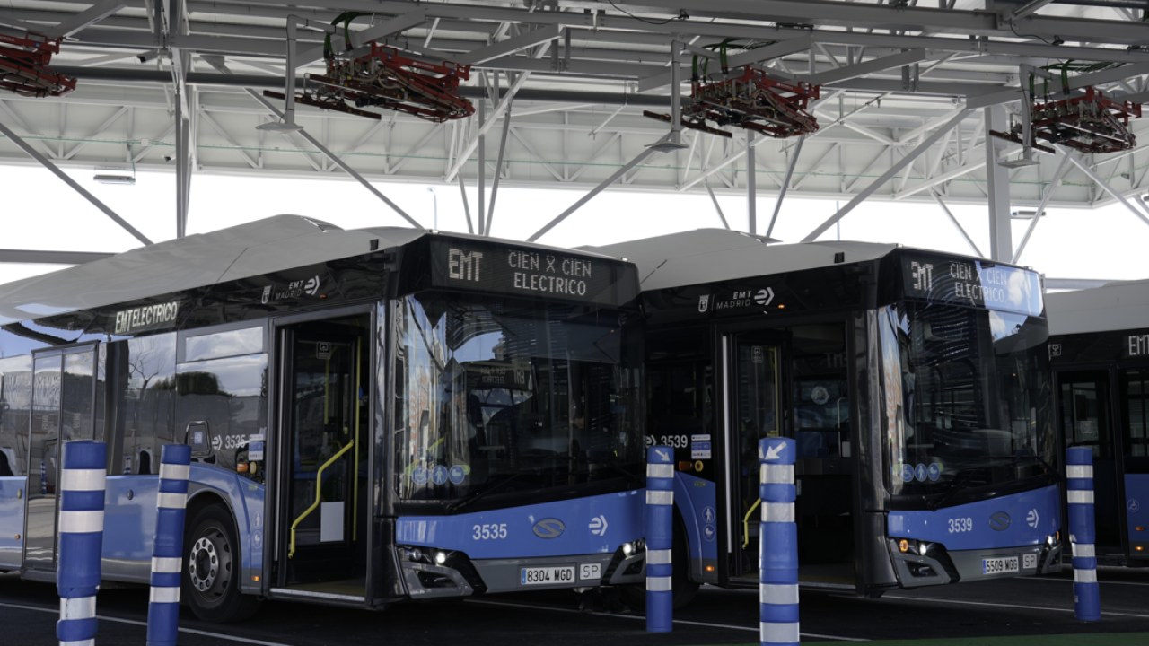Uno de cada cuatro autobuses urbanos en Madrid será eléctrico: la EMT incorporará 120 más a su flota