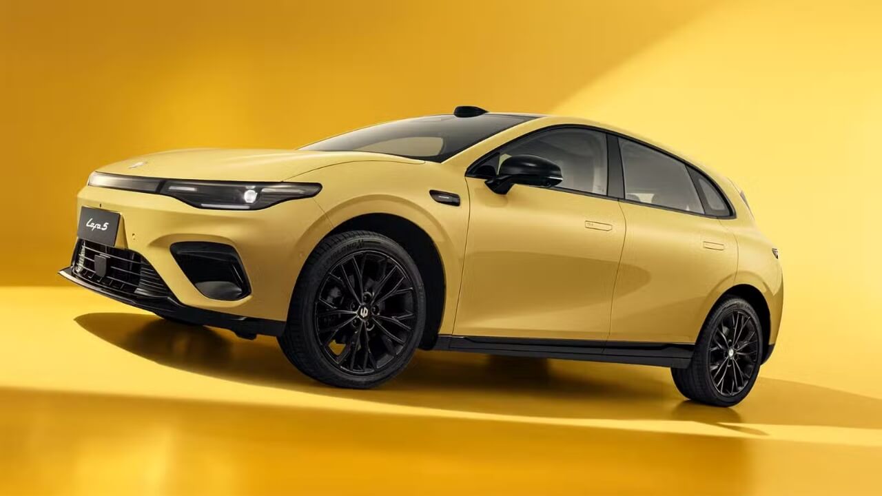 El Leapmotor B05 ya tiene precio en Europa, el compacto que pronto será 'made in Spain' llega con unas tarifas agresivas para aniquilar al MG4