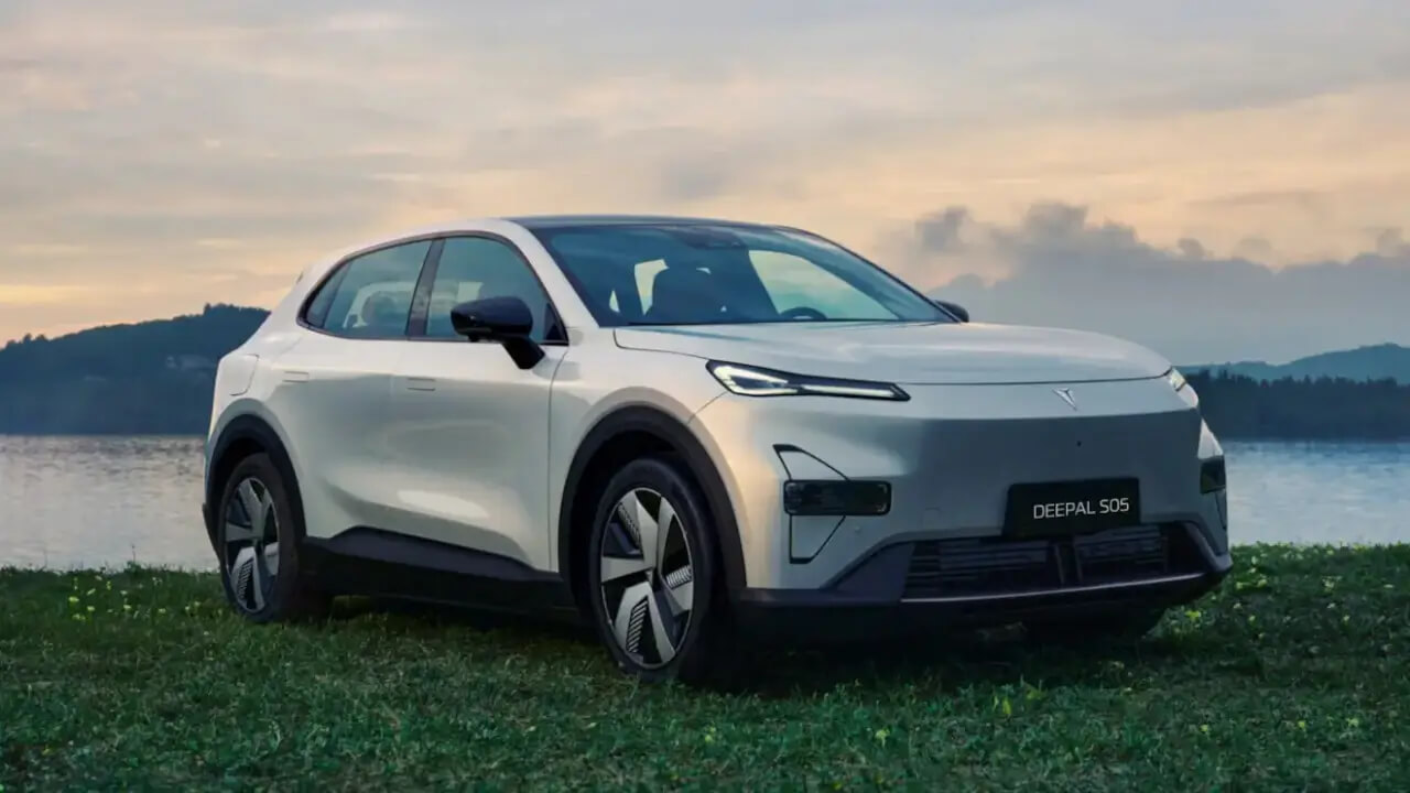 BYD marcó el camino y Changan lo seguirá: el Deepal S05 ofrecerá 1.000 km de autonomía con su primer PHEV