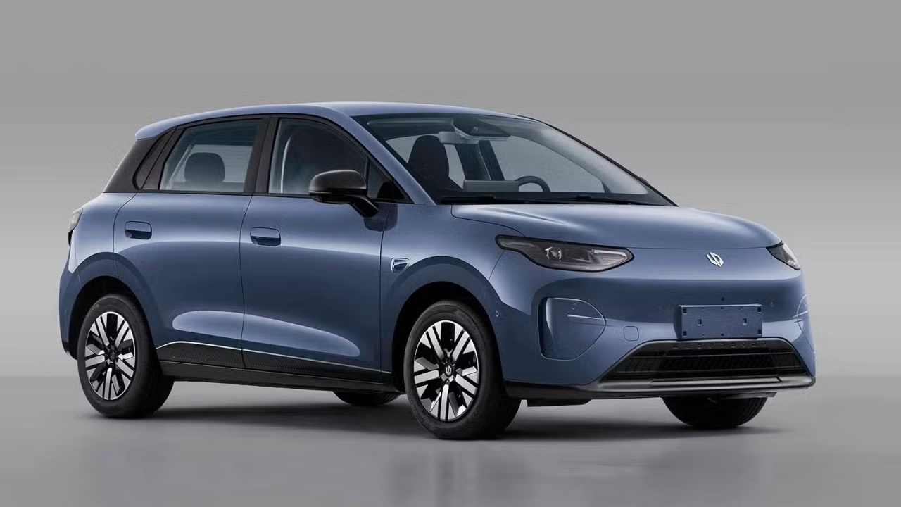 Fabricado en España y precio de derribo: la peor pesadilla del Renault 5 se llama Leapmotor B03