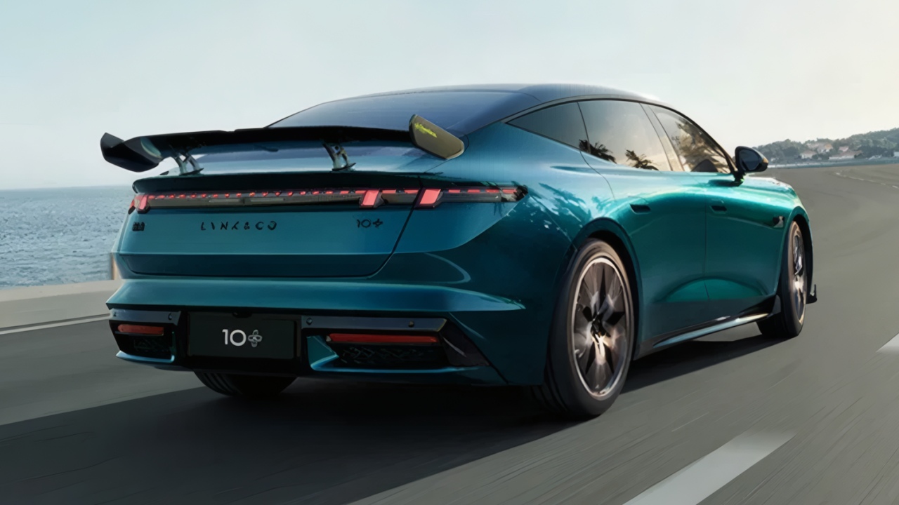 Nuevo Lynk & Co 10+, el sedán deportivo definitivo es eléctrico y supera los 900 CV de potencia