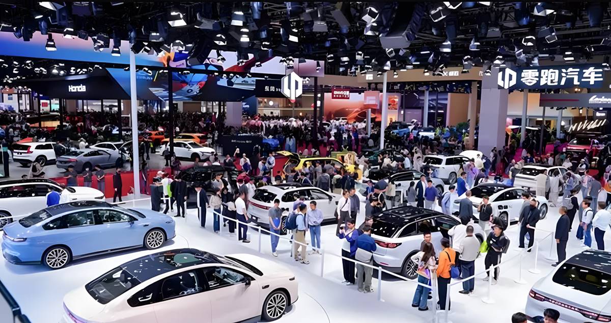Totalmente insostenible: China ya presenta cuatro coches nuevos al día