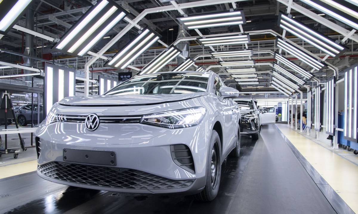 ¿Coches chinos fabricados en las plantas de Volkswagen, BMW o Mercedes? Alemania ya contempla una posibilidad impensable hace solo cinco años