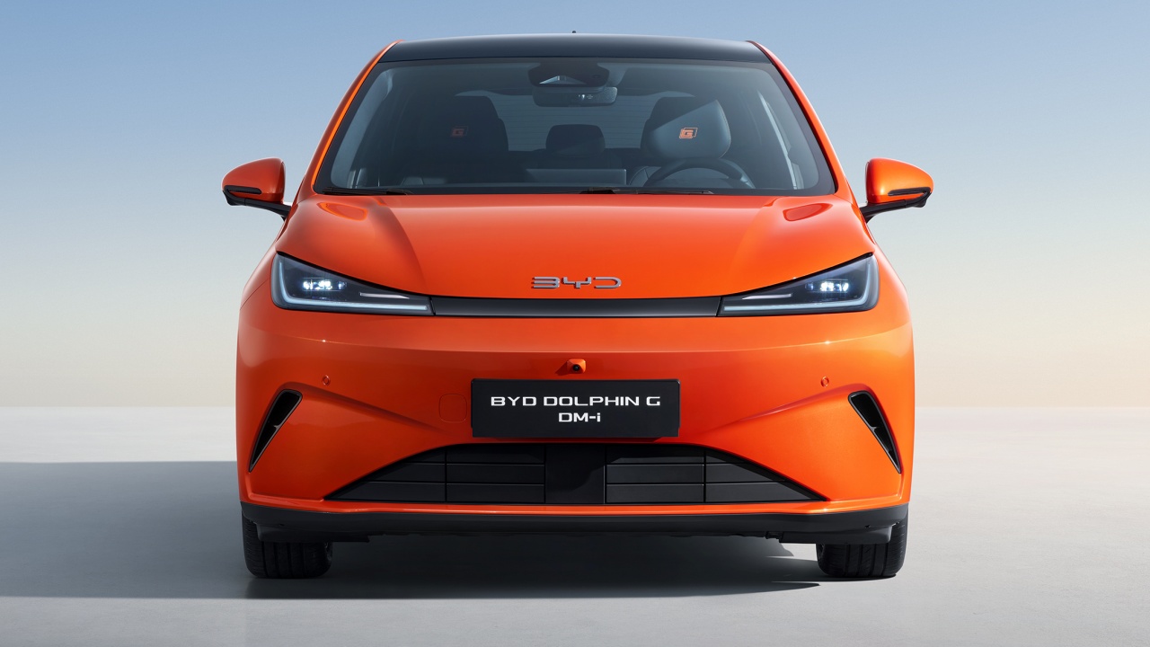 El BYD Dolphin G sigue destapándose: primeras imágenes del interior y la zaga