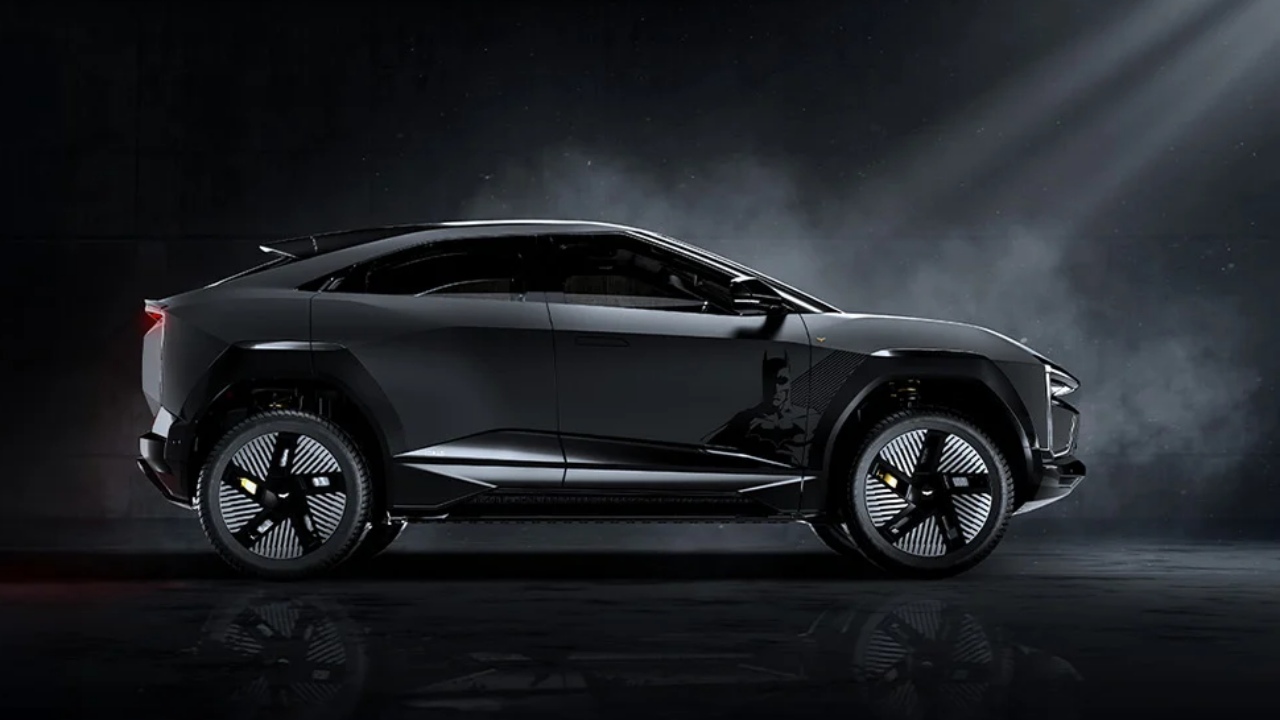 El SUV de Batman es de Mahindra, un coche que ha traído polémica y no por ser eléctrico