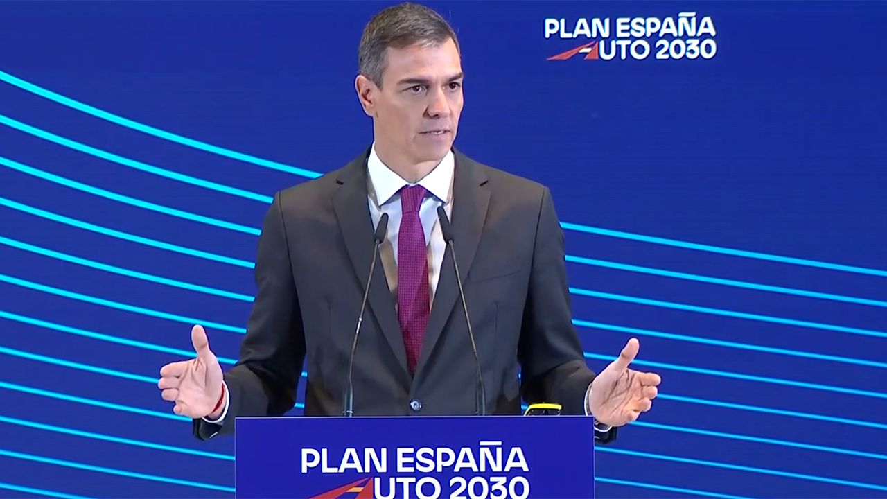 El Gobierno desbloqueará hoy el Plan Auto+ de ayudas al coche eléctrico y la deducción del 15%