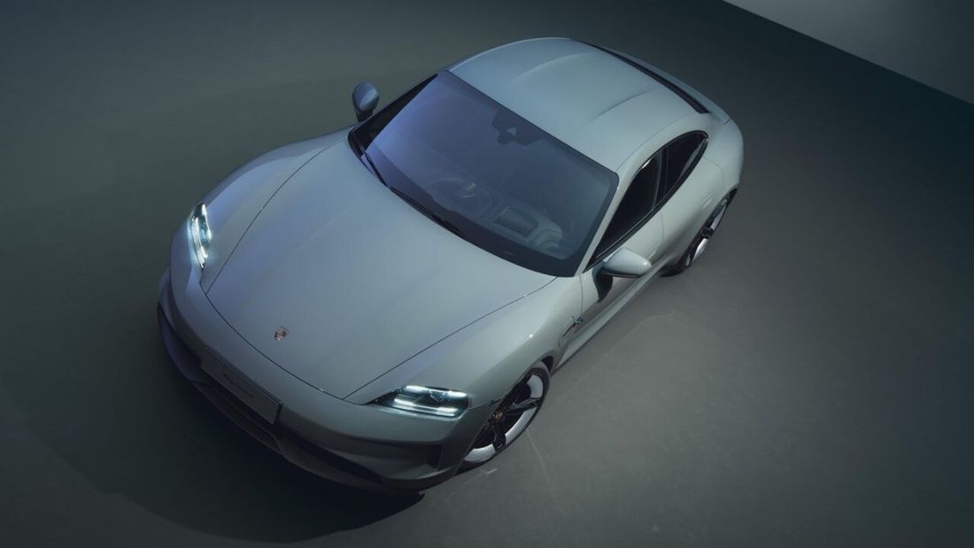 Porsche-Taycan-3.jpg