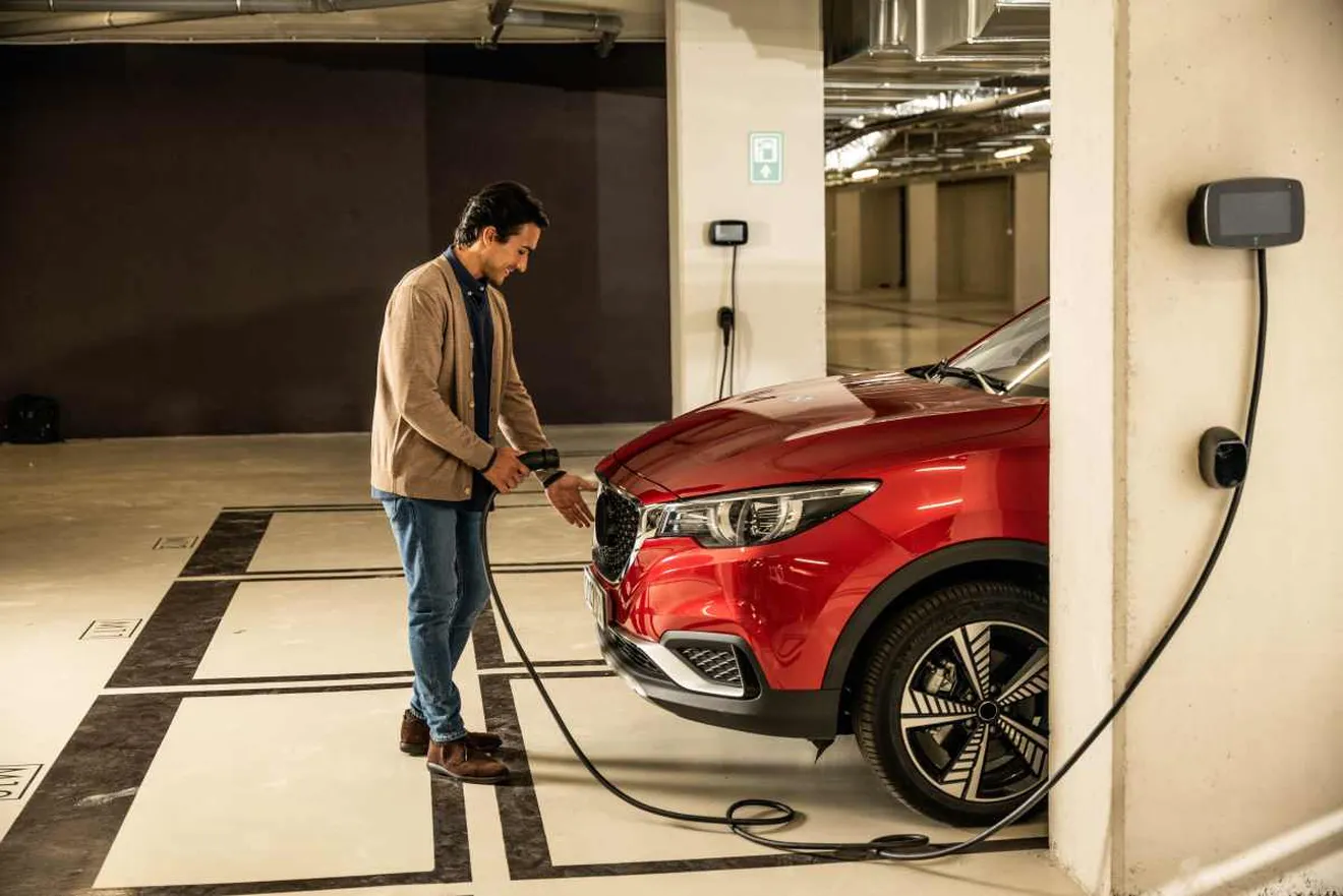 Coches eléctricos el doble de caros que en China. El elevado precio del proteccionismo de Europa