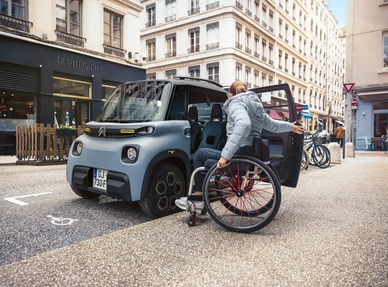 El Citroen AMI se convierte en el coche eléctrico más económico para personas con movilidad reducida