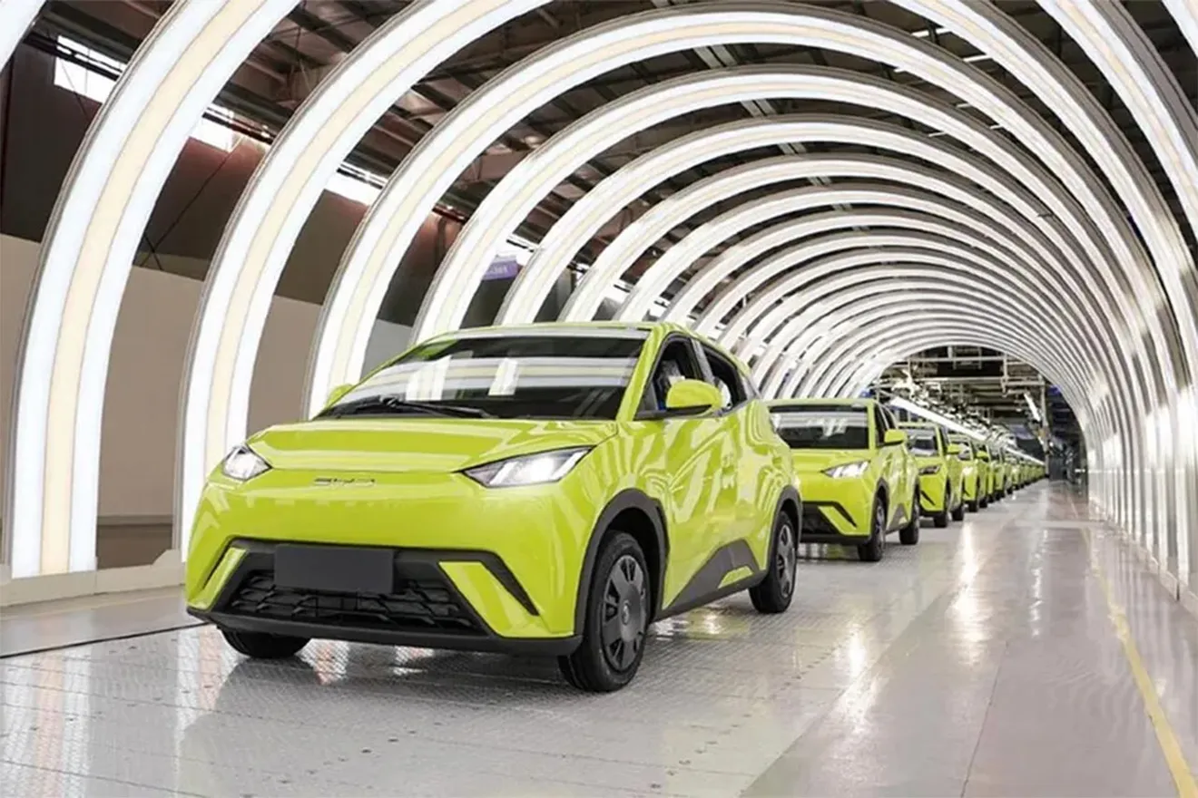 «Intentar ser chinos nosotros mismos», el objetivo de los fabricantes europeos para ser competitivos con el coche eléctrico