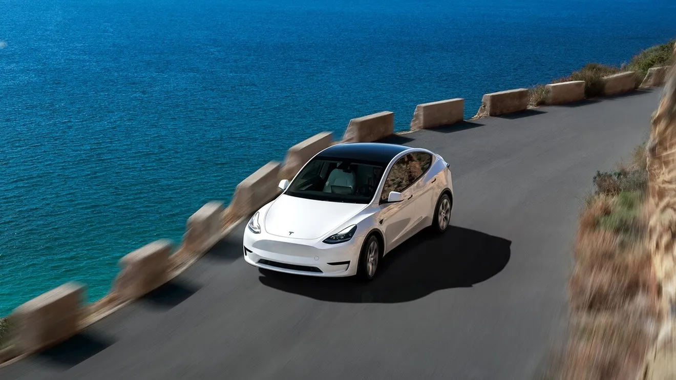 Se filtran nuevos detalles del Tesla Model Y Juniper y la fecha de llegada (también a Europa) de una inédita versión familiar