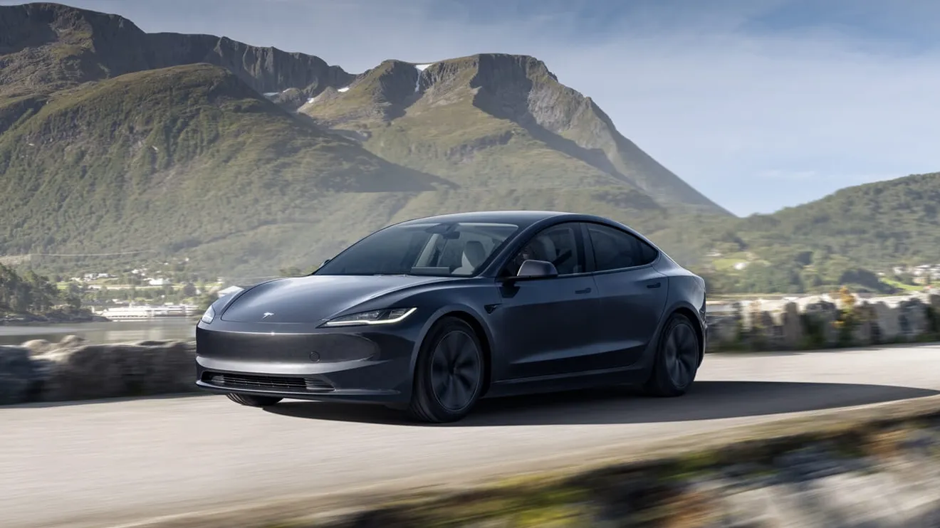 El Tesla Model 3 amplía su autonomía a 702 km, nadie ofrece más por menos dinero