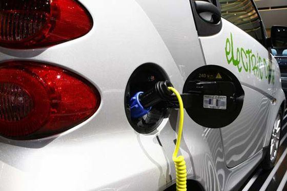 Ningún coche eléctrico matriculado en Sevilla en tres años