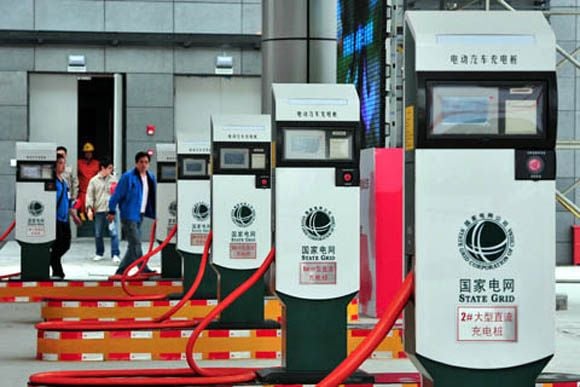 Beijing abre la mayor estación de recarga para coches eléctricos