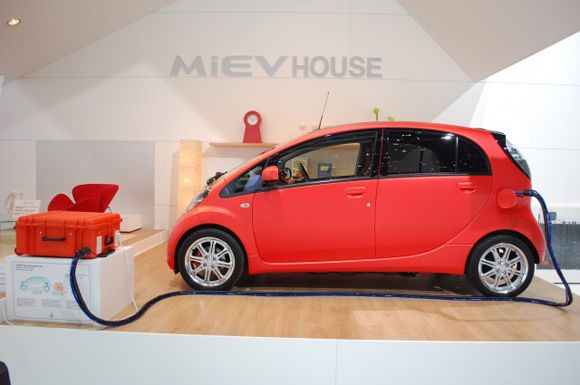 Mitsubishi presenta el i-Miev House en Ginebra