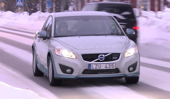 Volvo no confía en los coches eléctricos