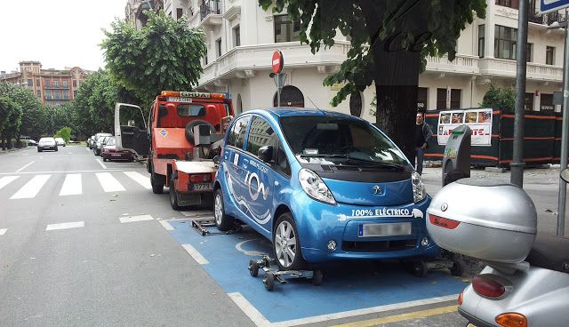 Guerra de coches eléctricos en Pamplona