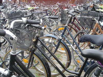 Italia suvbenciona bicicletas eléctricas