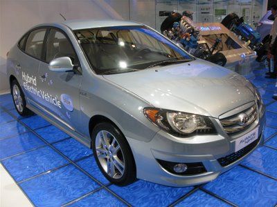 Hyundai lanza su primer híbrido