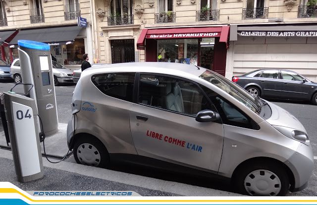 Cómo funciona el car sharing de Autolib: vídeo