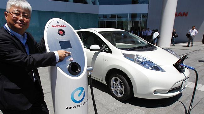 Nissan desarrolla un sistema de recarga solar con baterías usadas del Leaf