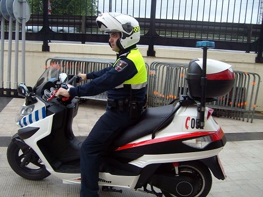 La policía de Segovia empieza la transición hacia las motos eléctricas