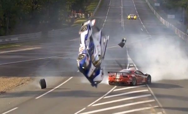 Espectacular accidente del Toyota híbrido en Le Mans