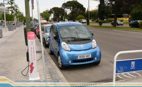 Madrid impulsa el despliegue de la movilidad eléctrica para reducir las emisiones contaminantes