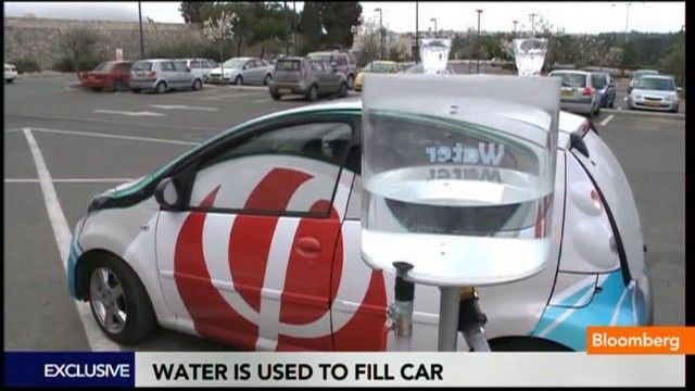 El coche que funciona con agua. ¿Dónde está el truco?