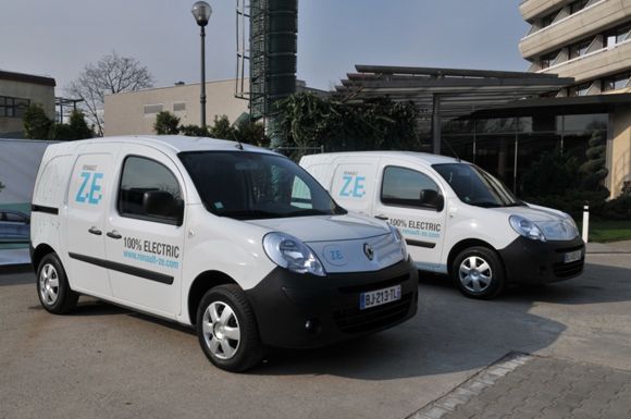 Los ayuntamientos franceses comienzan la transición hacia los coches eléctricos