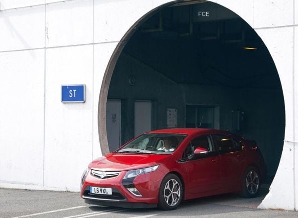 De Londres a Calais en un Opel Ampera por el Eurotúnel