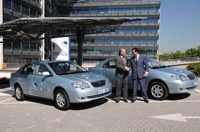 Bergé Automoción entrega a Endesa dos BYD F3DM