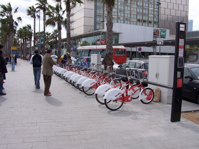 Barcelona permitirá a bicis y motos eléctricas recargar en las estaciones de Bicing