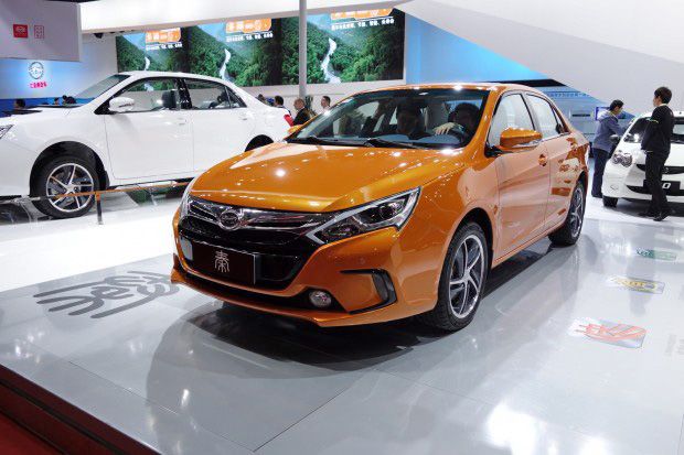 El BYD Qin se presenta en Shangai