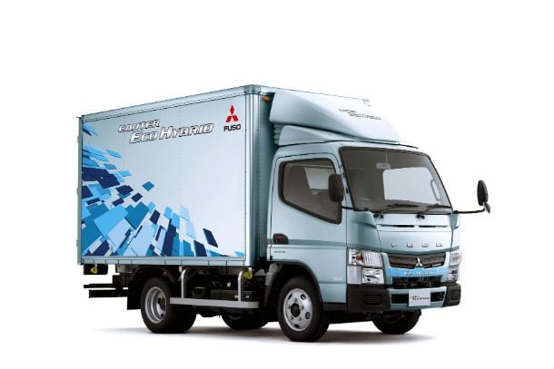 El Mitsubishi Fuso Canter Eco Hybrid se lleva el premio a la mejor innovación en Japón