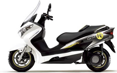 Suzuki presenta el primer scooter impulsado por una pila de combustible