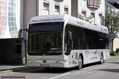 Autobús Mercedes Fuel-Cell híbrido