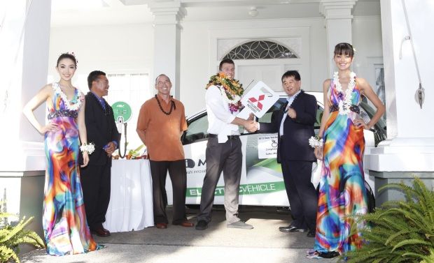 El profesor del año en Hawai se lleva...un coche eléctrico