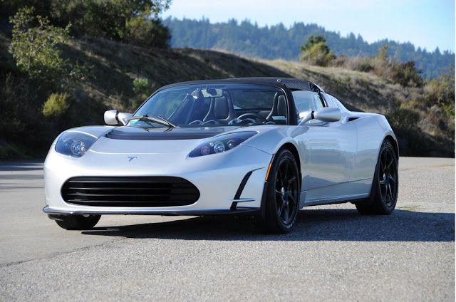 Incluso de segunda mano, el Tesla Roadster sigue siendo un modelo inalcanzable