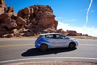 El Nissan Leaf a por el record más absurdo