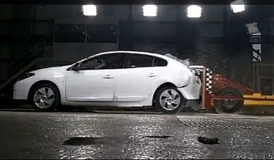 Primer crash test del Renault Fluence ZE