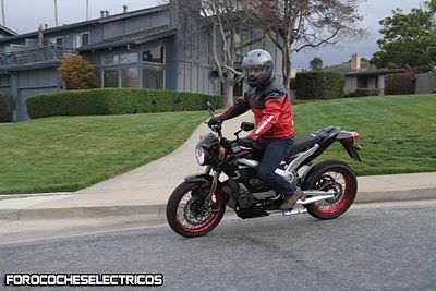 Primera toma de contacto con los modelos Zero Motorcycles 2011: La S y DS