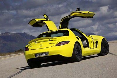 El Mercedes SLS AMG E-Cell Gullwing (alas de gaviota) pasará a fase de producción.