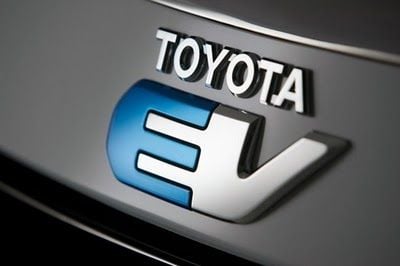 Toyota espera baterías más baratas gracias a su acuerdo con Tesla