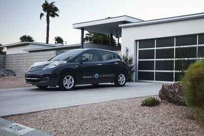 Nissan y Renault aseguran sus eléctricos